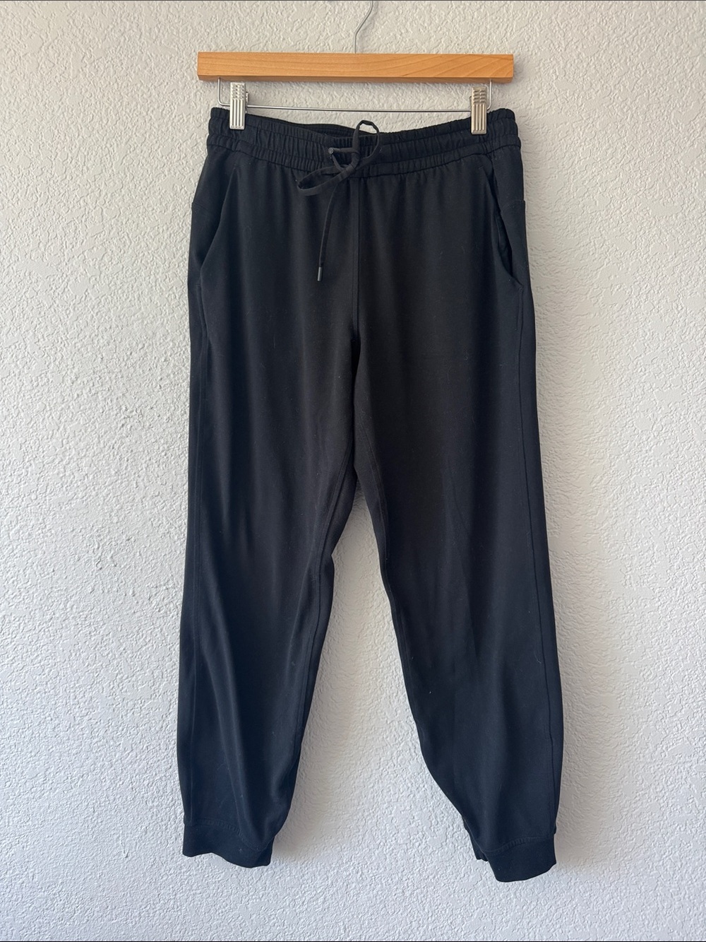 lululemon athletica Black Women's Jogger Track Pants 7/8 length